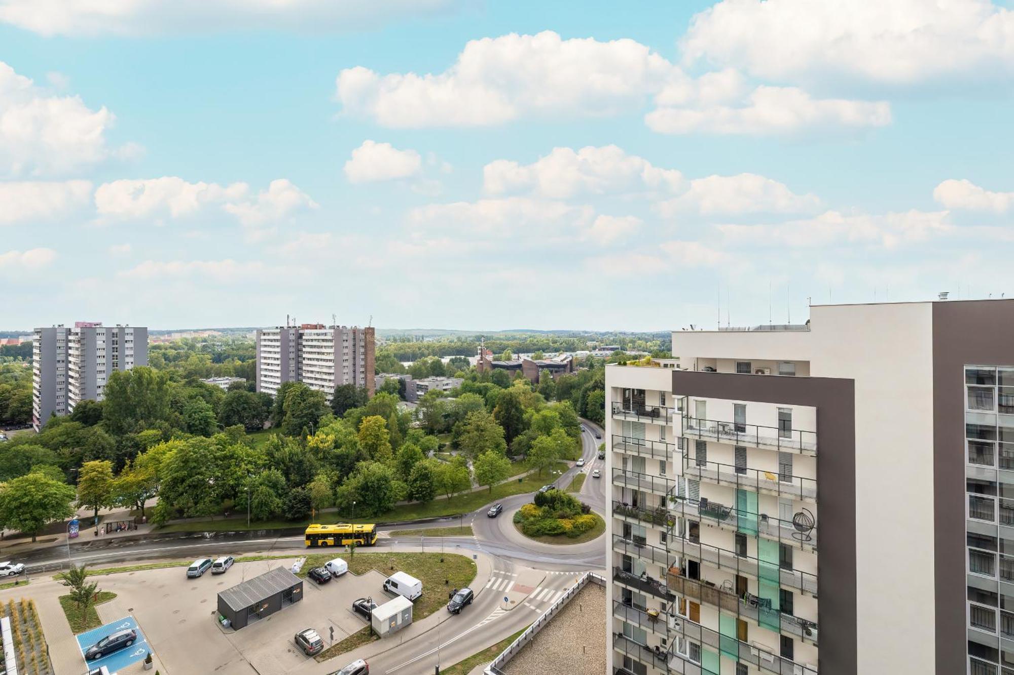 Tysiaclecia Studio Apartament Z Balkonem I Darmowym Parkingiem By Noclegi Renters Katowice Exterior photo