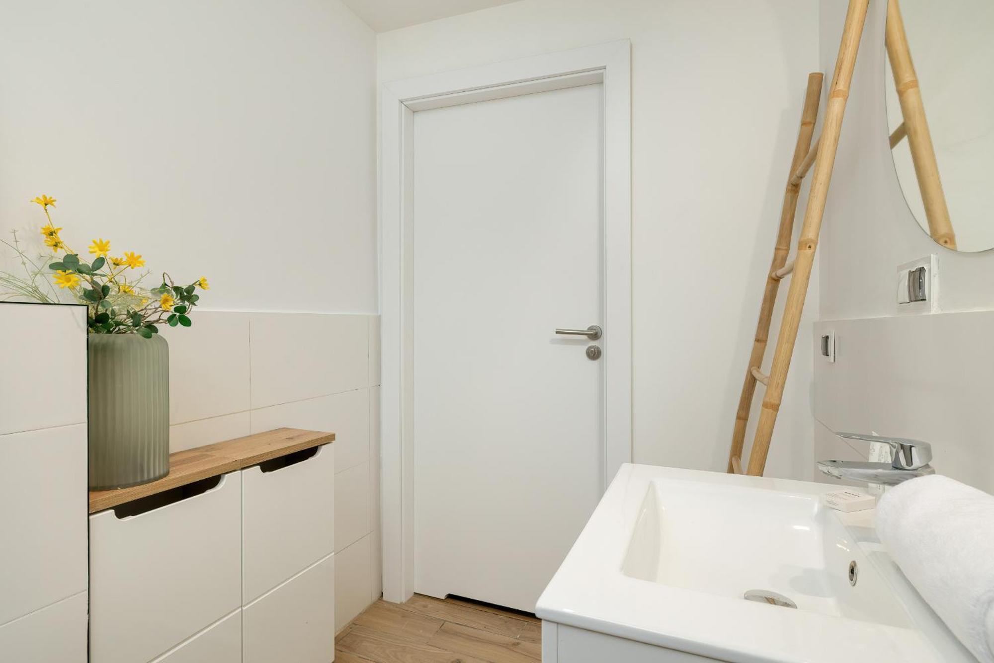 Tysiaclecia Studio Apartament Z Balkonem I Darmowym Parkingiem By Noclegi Renters Katowice Exterior photo